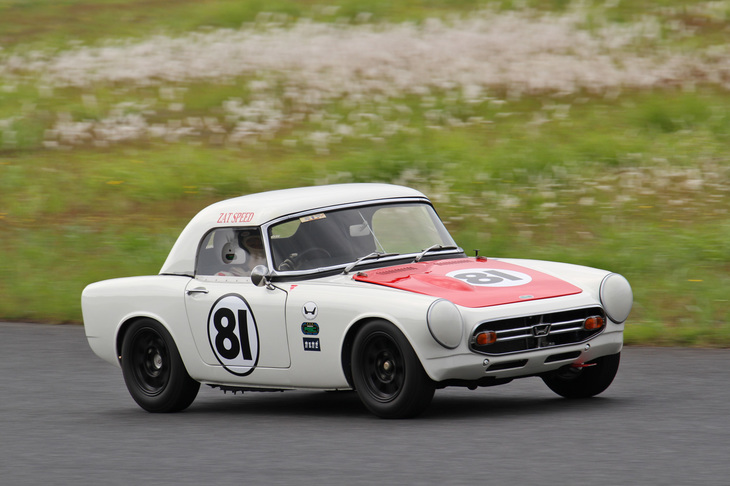 エバーグリーン・カップに出走した唯一の日本車だった1967年「ホンダS800」。総合7位、1000cc以下でクラス優勝。