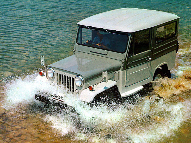 警察予備隊への競争入札に勝利した三菱は、1953年よりジープのノックダウン生産を開始。その後、「三菱ジープ」は独自の進化を遂げ、1998年まで生産が続けられた。