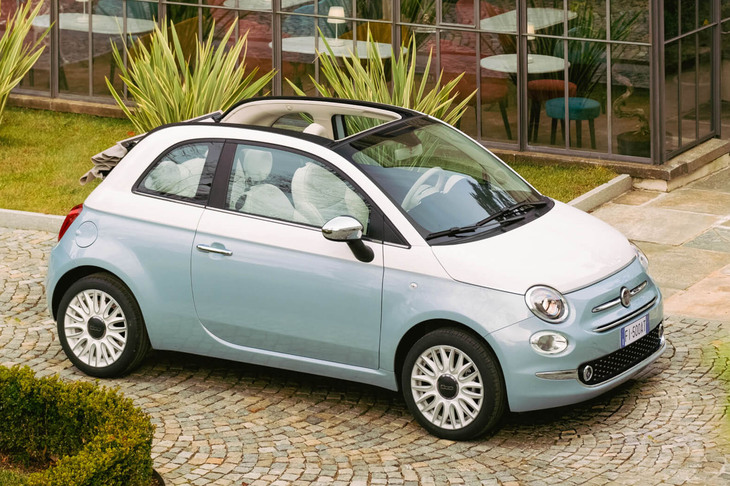 フィアット500Cコレッツィオーネ1957（日本仕様は右ハンドル）