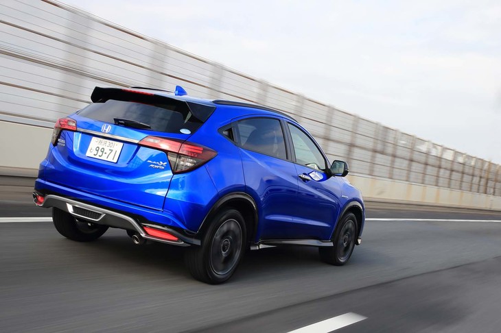 「モデューロX」でSUVがラインナップされるのは初。4WD車（写真）も初めて選べるようになった。