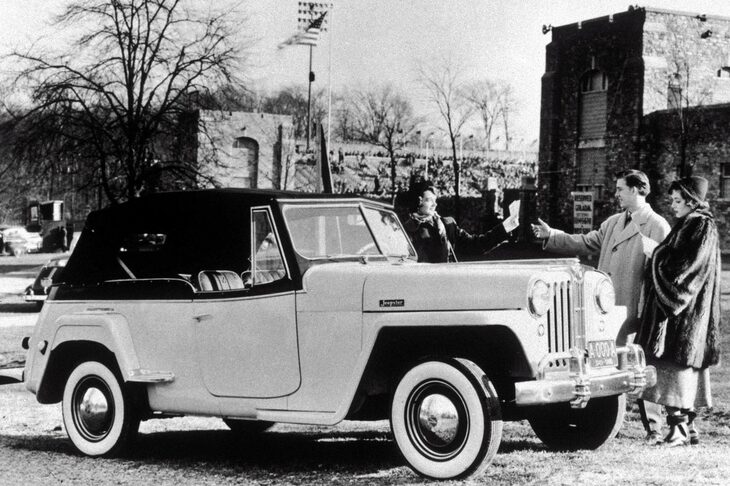 1948年登場の、後輪駆動のオープンカー「ジープスター」。クロカンのイメージが強いジープだが、実は昔から、結構軟派なモデルもつくっていたのだ（笑）。