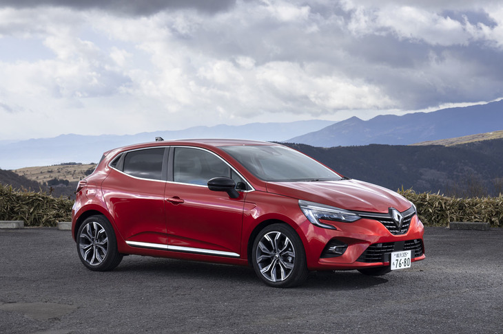 2020年11月6日に販売が開始された新型「ルノー・ルーテシア」。今回の試乗車は先進運転支援システムがほぼフル装備となるトップグレード「インテンス テックパック」で、価格は276万9000円。