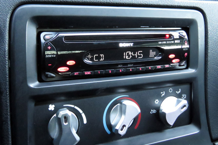 電装といえば、個人的に壊れる機器の筆頭と思っているのがオーディオ。まあ、マイカーのそれは後付けのソニーなので大丈夫でしょう。そう思いたい。