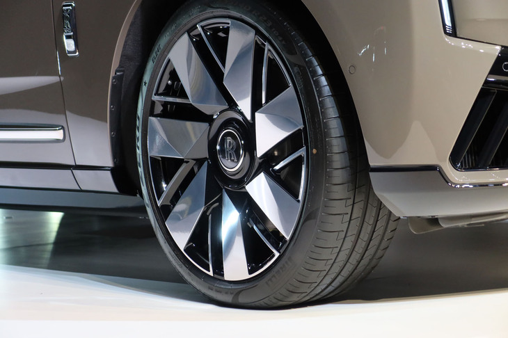 ロールス・ロイス・カリナン シリーズII（フロントホイール）