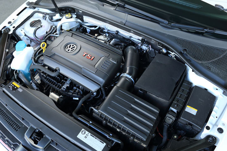 エンジンの仕様は「トラックエディション」と「ストリートエディション」で共通。2リッターの排気量から265psの最高出力を発生する。