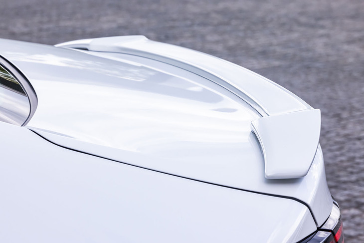 ホンダ・アコード純正アクセサリー装着車両「ツーリングライン」（トランクスポイラー）