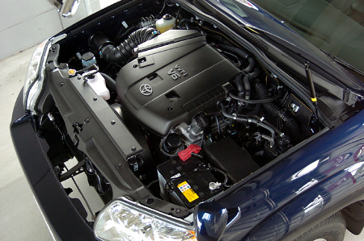 トヨタ・ハイラックスサーフ V6 4000ガソリン 4WD SSR-G (5AT 