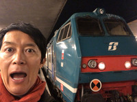 同じフィレンツェで。シエナとの間を結ぶディーゼルカーは、いきなりこんな1970-1980年代感覚。