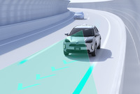 電動パーキングブレーキの採用によって「レーダークルーズコントロール」が全車速追従対応に進化した。