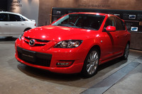 最高出力264psの「マツダスピード アクセラ」。2006年に発売された。