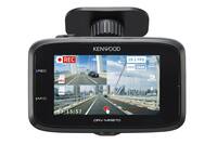 ケンウッド・ドライブレコーダーとしては初の3年間長期保証が付いた2カメラタイプの「DRV-MR870」。フルハイビジョンの約1.8倍となるWQHDでの3.7メガ録画で鮮明な記録画像を残せる。