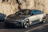 ボルボから派生した電動ハイパフォーマンスカーブランド、ポールスターの4ドアセダン「5」。800Vの電動パワートレインを搭載した高性能GTで、最高出力は884HPを標榜（ひょうぼう）している。