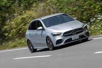「メルセデス・ベンツBクラス」はマイナーチェンジされた最新モデルが2023年2月に日本上陸。今回の試乗車は1.3リッター直4ガソリンターボエンジンを搭載した「B180」。