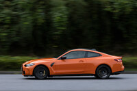 「M4クーペ コンペティションM xDrive」の0-100km/h加速は3.5秒。FRだった「M4クーペ コンペティション」より0.4秒速くなっている。