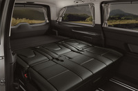 5人で寝られる「メルセデス・ベンツV220dマルコ・ポーロ ホライゾン」登場の画像