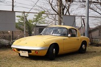 「ジーロ・ディ・三河～遠州」に参加していた「品川 5」ナンバー付きの「ロータス・エランS1」。最初のオーナーは1960年代最強のプライベーターであるタキレーシングチームを率いた瀧進太郎氏、先代オーナーが「スカイラインGT-R」の開発者として知られる渡邉衡三氏というヒストリーを持つ。