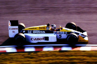 ホンダは1983年にエンジンサプライヤーとしてF1に復帰。1987年にはウィリアムズとロータスにエンジンを供給した。写真は同年の日本GPを走る、ナイジェル・マンセルの「ウィリアムズFW11B」。