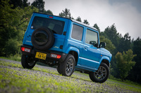 2018年7月に登場した新型「スズキ・ジムニー」。モーターショーでのプロトタイプのお披露目などもなく、最近ではめずらしいほどに“いきなり”の発表、発売となった。