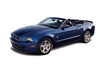 「フォード・マスタングV8GTコンバーチブルプレミアム」