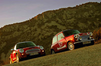 かつてのMINIと2ショット。

（写真＝BMW）