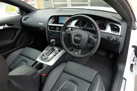 アウディA5 3.2FSI クワトロ（4WD/6AT）【ブリーフテスト】の画像