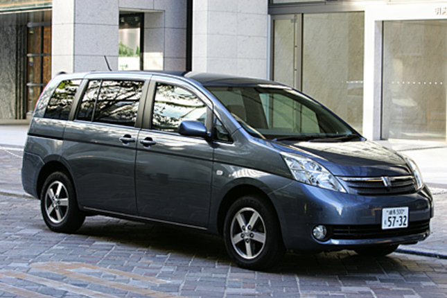 【スペック】全長×全幅×全高＝4610×1695×1670mm／ホイールベース＝2785mm／車重＝1550kg／駆動方式＝4WD／2リッター直4DOHC16バルブ（155ps/6000rpm、19.6kgm/4000rpm）／価格＝273万円（テスト車＝321万4050円）
