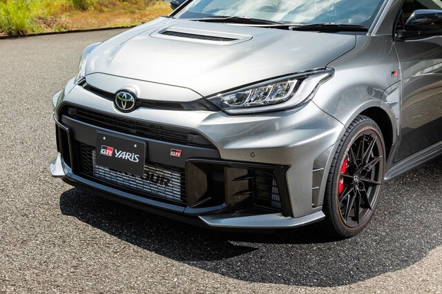 はなはなGRヤリス RZハイパフォーマンス 後期 前後サスとショック