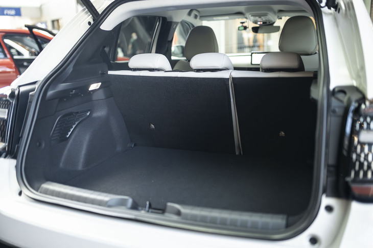 フィアット600e（荷室）