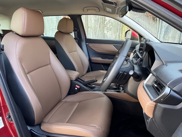 ホンダWR-V Z＋（フロントシート）