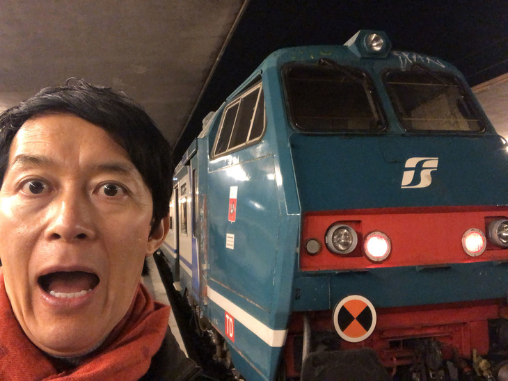 同じフィレンツェで。シエナとの間を結ぶディーゼルカーは、いきなりこんな1970-1980年代感覚。