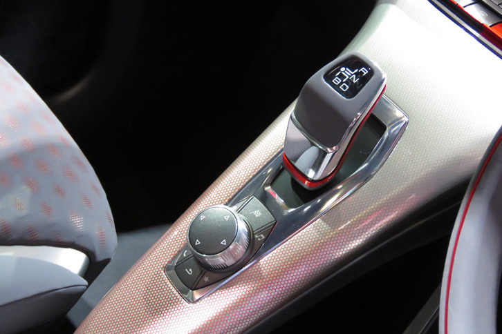 ダイハツDNトレック（センターコンソール）