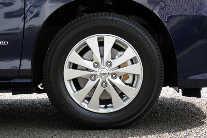 日産セレナG（ホイール）