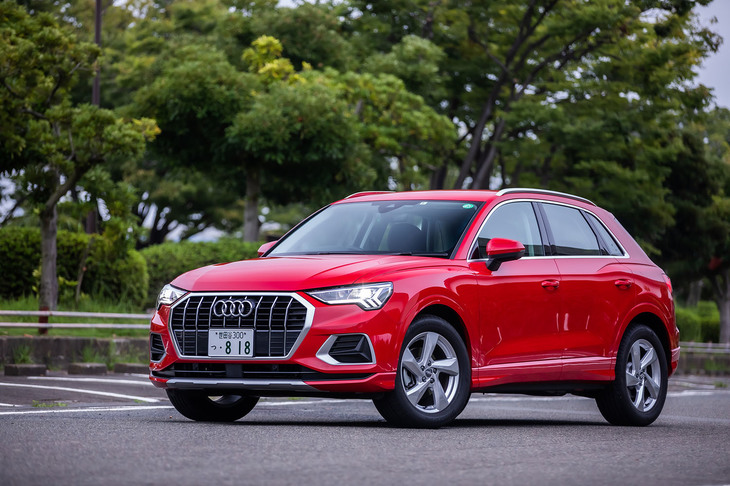 新型「アウディQ3」は2018年7月に、「Q3スポーツバック」は2019年7月に本国でデビュー。日本では2020年7月7日に2モデル同時に導入が発表された。