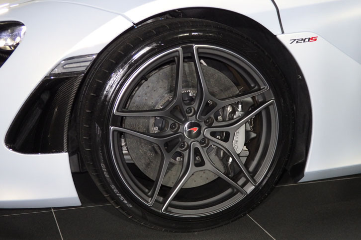 マクラーレン720S（エクステリア）