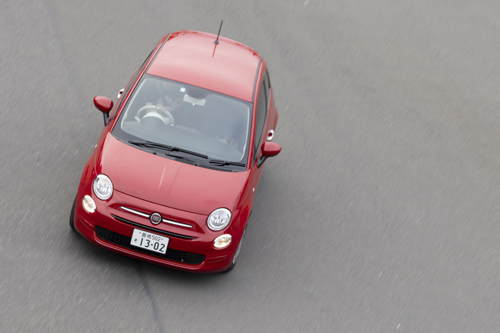 排気量は1.2リッターもあるが、最高出力69PS、最大トルク102N・mは軽のターボ車と同じくらい。慌てず騒がずドライブしたい。