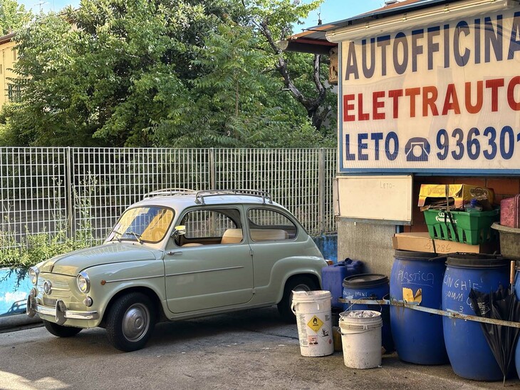 1時間近く続いたクルマ話のきっかけは、彼らの顧客が所有する1960年「フィアット600」だった。