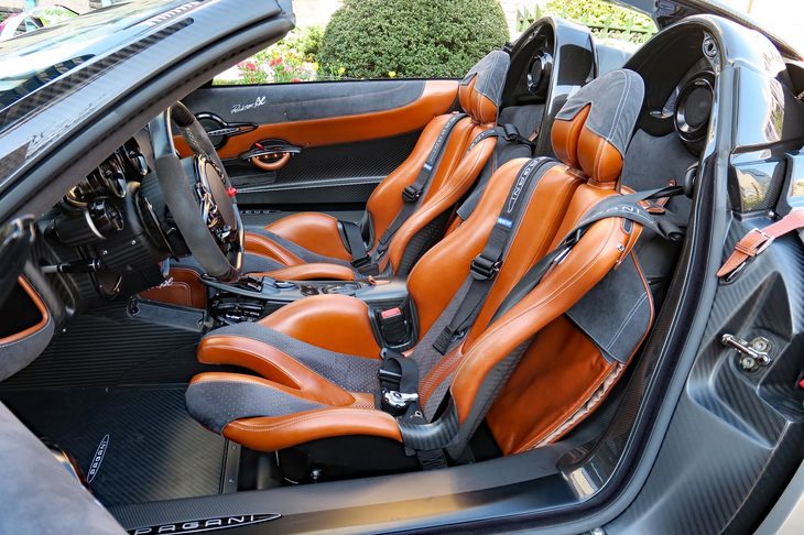 パガーニ・ウアイラ ロードスターBC（シート）