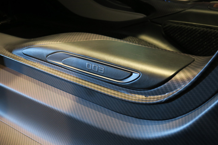 アストンマーティン・ヴァルハラ（インテリア）