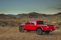 ルーフはソフトトップと、2種類のハードトップをラインナップしている。