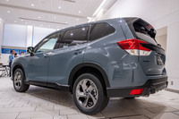 BピラーとCピラーにピアノブラック調ピラーカバーが備わる。