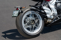 MVアグスタ・スーパーヴェローチェ98エディツィオーネ リミタータ（6MT）／インディアンFTR×RSDスーパーフーリガン（6MT）／トライアンフ・デイトナ660（6MT）【試乗記】の画像