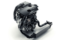 日産が開発した、可変圧縮比機構付きのVCターボエンジン。走行状態に応じて圧縮比を変化させることができる。