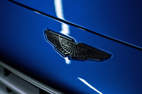 最高出力707PSの高性能モデル「アストンマーティンDBX707」が登場の画像