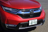 北米市場で先行販売されたことからも分かるように、「CR-V」のメインマーケットは北米。デザインは、日本とアメリカにあるデザイン部門の折衷案に落ち着いたという。