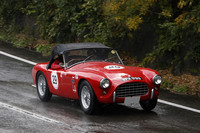 東京を出発し岐阜県の白川郷へ。2日目はあいにく1日中雨で寒かった〜。