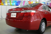 「プレミオ」のテールランプ。こちらも「アリオン」と異なるデザインが採用された。