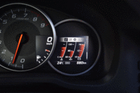 「BRZ S」のメーターには、フルカラーのマルチインフォメーションディスプレイが装備される。（写真をクリックすると、Gセンサーなどの各種表示が見られます）