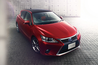 「レクサスCT200h“Cool Touring Style”」（写真のボディーカラーはブラックルーフ＆レッドマイカクリスタルシャイン）