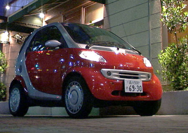 【スペック】全長×全幅×全高＝2560×1515×1550mm/ホイールベース＝1810mm/車重＝750kg/駆動方式＝RR/0.6リッター直3SOHC6バルブターボ・インタークーラー付き（55ps/5250rpm、8.2kgm/2000から4500rpm）/車両本体価格＝130.0万円（テスト車両＝同じ）