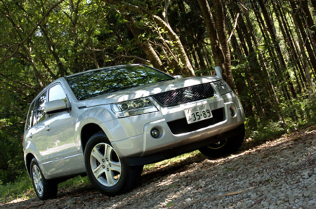 【スペック】全長×全幅×全高＝4390×1810×1695mm／ホイールベース＝2640mm／車重＝1550kg／駆動方式＝4WD／2リッター直4DOHC16バルブ（145ps/6000rpm、19.7kgm/4000rpm）／価格＝220万5000円（テスト車＝同じ）